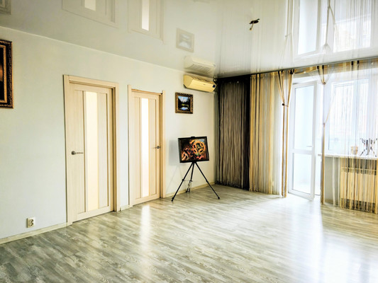 Продам трехкомнатную (3-комн.) квартиру, Капустина ул, 10/1, Ростов-на-Дону г