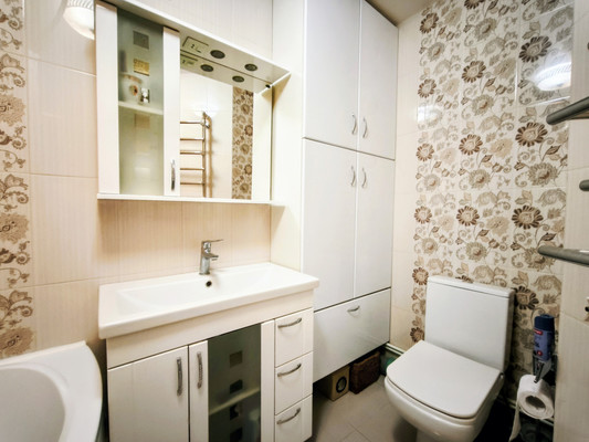 Продам трехкомнатную (3-комн.) квартиру, Капустина ул, 10/1, Ростов-на-Дону г