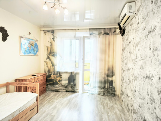 Продам трехкомнатную (3-комн.) квартиру, Капустина ул, 10/1, Ростов-на-Дону г