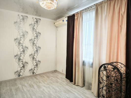 Продам трехкомнатную (3-комн.) квартиру, Капустина ул, 10/1, Ростов-на-Дону г