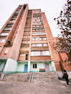 Продам трехкомнатную (3-комн.) квартиру, Капустина ул, 10/1, Ростов-на-Дону г