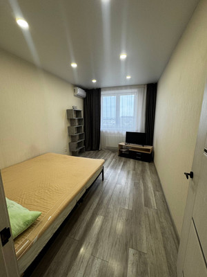 Продам однокомнатную (1-комн.) квартиру, Екатерининская ул, 1к2, Южный п