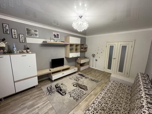 Продам двухкомнатную (2-комн.) квартиру, Волгоградская ул, 24, Новороссийск г