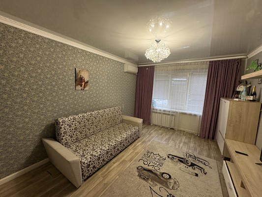 Продам двухкомнатную (2-комн.) квартиру, Волгоградская ул, 24, Новороссийск г