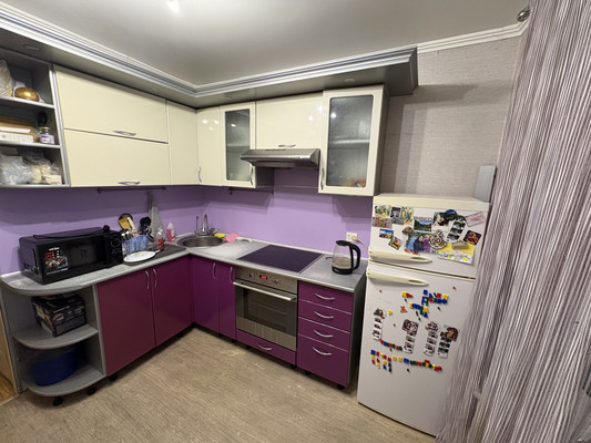 Продам двухкомнатную (2-комн.) квартиру, Волгоградская ул, 24, Новороссийск г