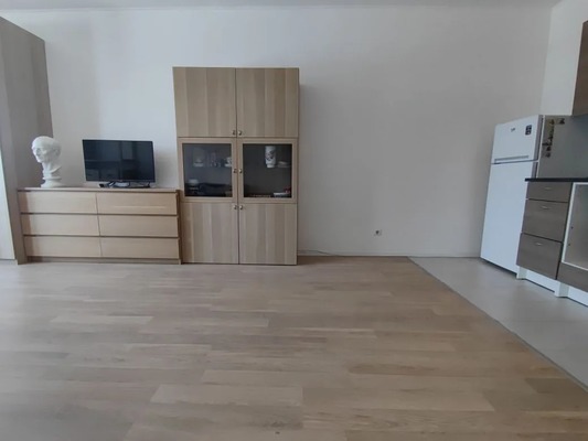 Продам однокомнатную (1-комн.) квартиру, Георгиевский пр-кт, 33к6, Зеленоград г