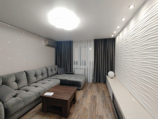 Продам двухкомнатную (2-комн.) квартиру, 11-я линия ул, 53к60, Ростов-на-Дону г