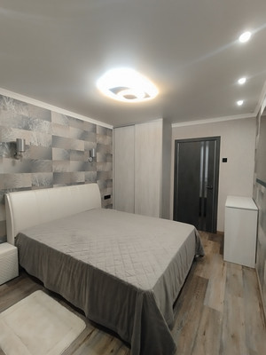 Продам двухкомнатную (2-комн.) квартиру, 11-я линия ул, 53к60, Ростов-на-Дону г