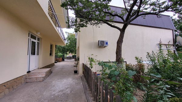 Продам коммерческое помещение 215 м2, Благодарный пер, 17, Анапа г