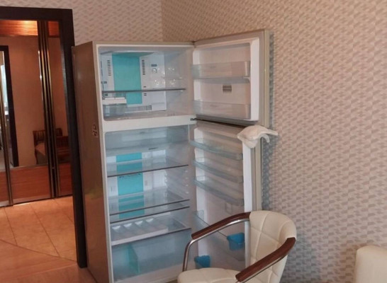 Продам трехкомнатную (3-комн.) квартиру, Елохова Роща ул, 6, Володарского п