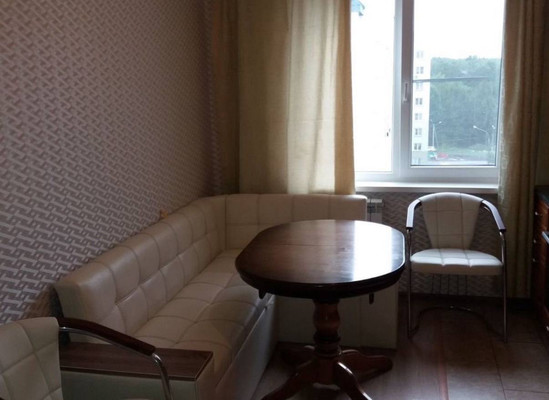 Продам трехкомнатную (3-комн.) квартиру, Елохова Роща ул, 6, Володарского п