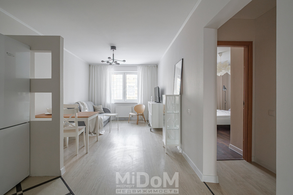 Продам двухкомнатную (2-комн.) квартиру, Заречная ул, 19к1, Назия п. ж/д ст.