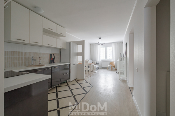 Продам двухкомнатную (2-комн.) квартиру, Заречная ул, 19к1, Назия п. ж/д ст.