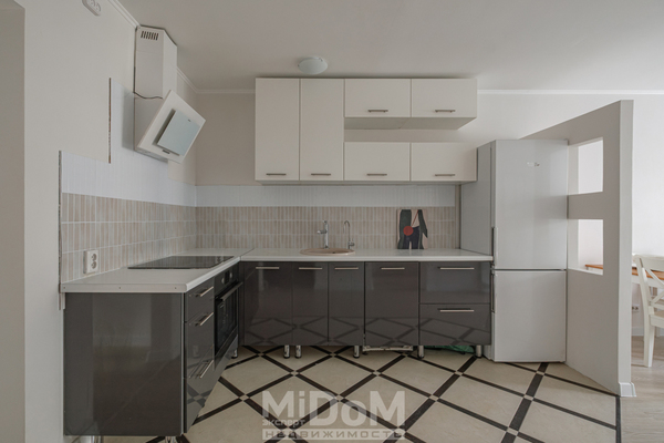 Продам двухкомнатную (2-комн.) квартиру, Заречная ул, 19к1, Назия п. ж/д ст.