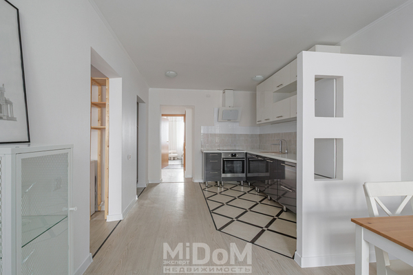 Продам двухкомнатную (2-комн.) квартиру, Заречная ул, 19к1, Назия п. ж/д ст.