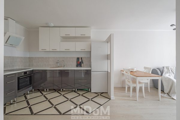 Продам двухкомнатную (2-комн.) квартиру, Заречная ул, 19к1, Назия п. ж/д ст.