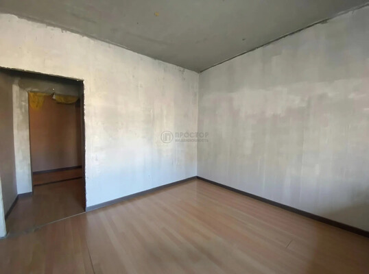 Продам трехкомнатную (3-комн.) квартиру, Лесная ул, 24к1, Боброво рп