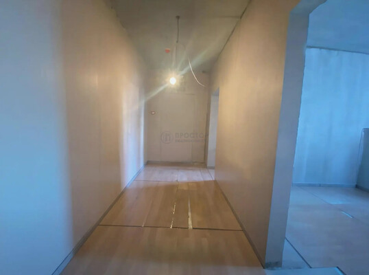 Продам трехкомнатную (3-комн.) квартиру, Лесная ул, 24к1, Боброво рп