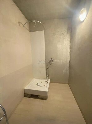 Продам трехкомнатную (3-комн.) квартиру, Лесная ул, 24к1, Боброво рп