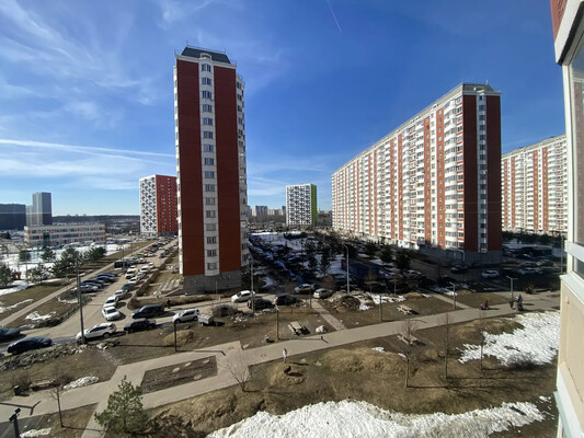 Продам трехкомнатную (3-комн.) квартиру, Лесная ул, 24к1, Боброво рп