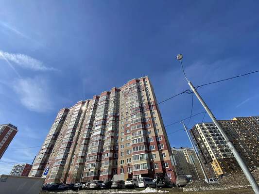 Продам трехкомнатную (3-комн.) квартиру, Лесная ул, 24к1, Боброво рп