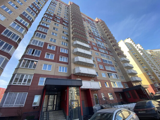 Продам трехкомнатную (3-комн.) квартиру, Лесная ул, 24к1, Боброво рп