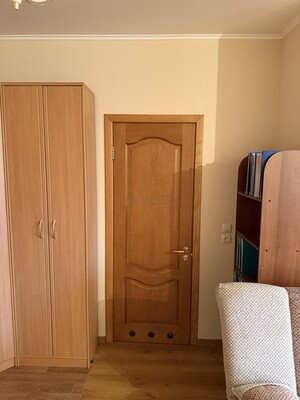 Продам однокомнатную (1-комн.) квартиру, Школьная ул, 7, Ангелово с
