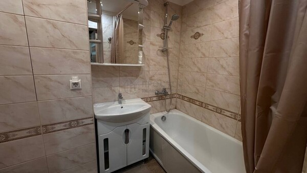 Продам однокомнатную (1-комн.) квартиру, Керамический проезд, 67к2, Москва г