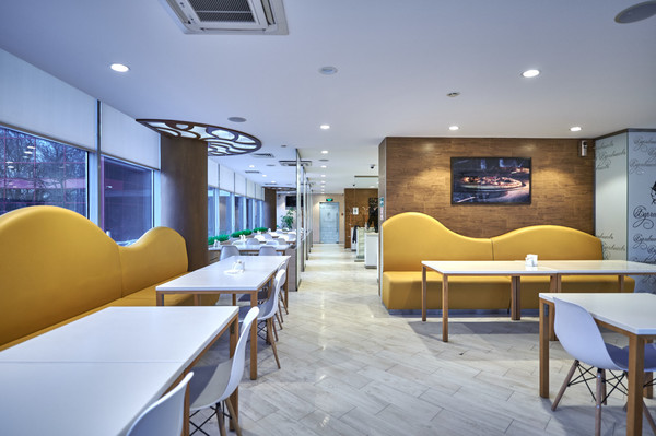 Продам ресторан 586 м2, Очаковское ш, 34, Москва г