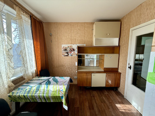 Продам однокомнатную (1-комн.) квартиру, Раумская ул, 15, Колпино г