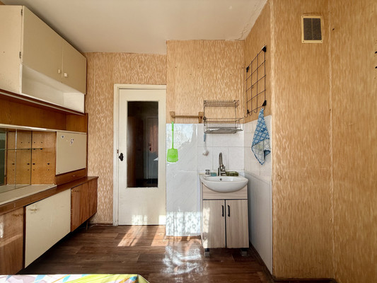 Продам однокомнатную (1-комн.) квартиру, Раумская ул, 15, Колпино г