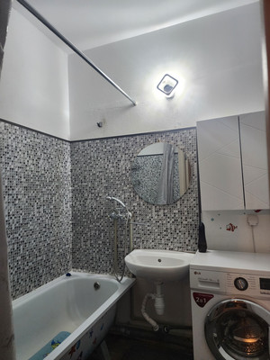 Продам однокомнатную (1-комн.) квартиру, Шоссе в Лаврики ул, 83, Мурино п