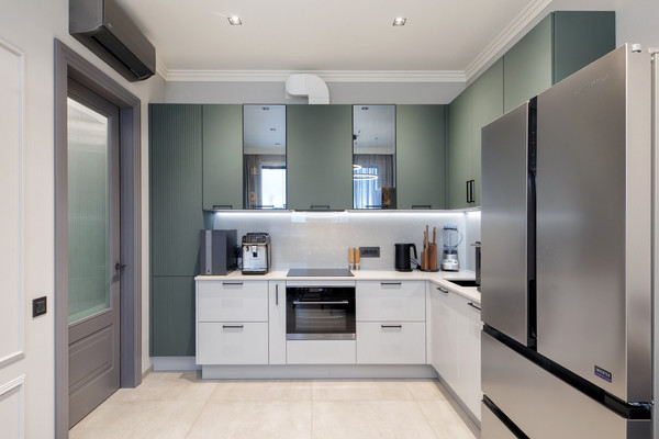 Продам трехкомнатную (3-комн.) квартиру, Малая Зеленина ул, 4, Санкт-Петербург г