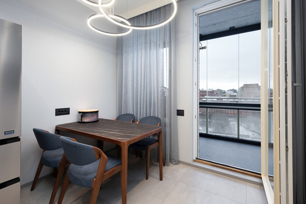 Продам трехкомнатную (3-комн.) квартиру, Малая Зеленина ул, 4, Санкт-Петербург г