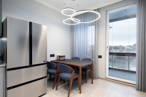 Продам трехкомнатную (3-комн.) квартиру, Малая Зеленина ул, 4, Санкт-Петербург г