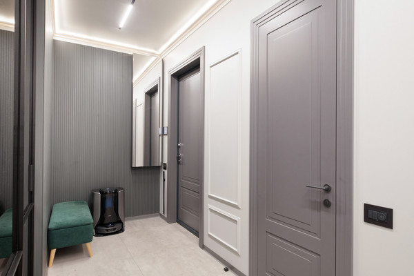 Продам трехкомнатную (3-комн.) квартиру, Малая Зеленина ул, 4, Санкт-Петербург г