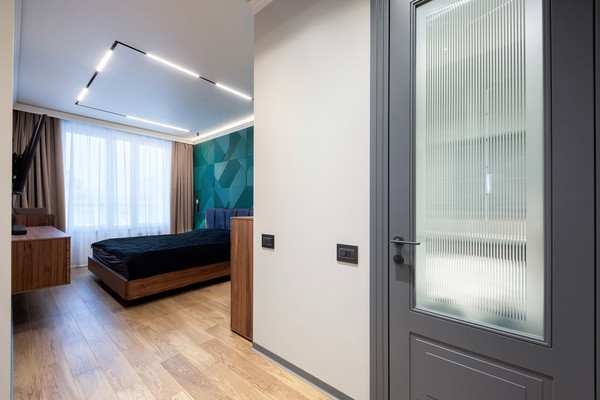 Продам трехкомнатную (3-комн.) квартиру, Малая Зеленина ул, 4, Санкт-Петербург г