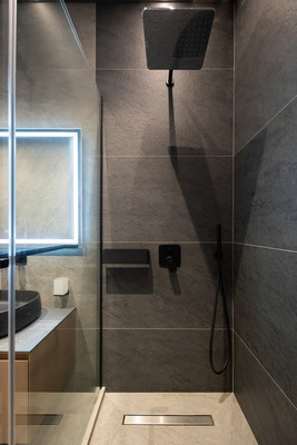 Продам трехкомнатную (3-комн.) квартиру, Малая Зеленина ул, 4, Санкт-Петербург г