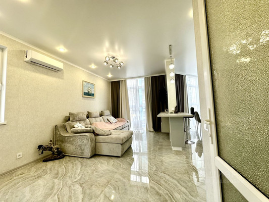 Продам трехкомнатную (3-комн.) квартиру, Калараша (Лазаревский р-н) ул, 64Б/2к1, Сочи г