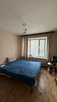Продам трехкомнатную (3-комн.) квартиру, Очаковское ш, 17к2, Москва г