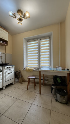 Продам трехкомнатную (3-комн.) квартиру, Очаковское ш, 17к2, Москва г