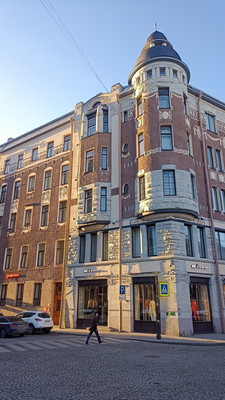 Продам трехкомнатную (3-комн.) квартиру, Большая Конюшенная ул, 19/8А, Санкт-Петербург г