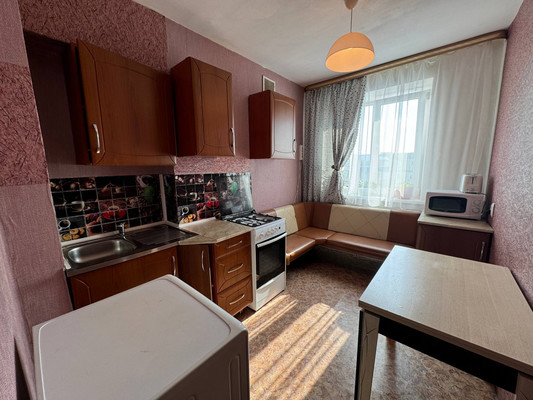 Продам двухкомнатную (2-комн.) квартиру, Пирогова ул, 27, Комсомольск-на-Амуре г