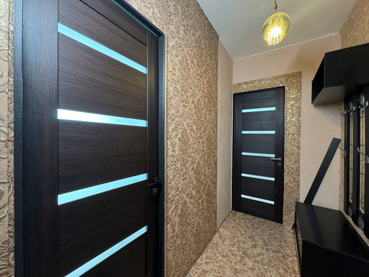 Продам двухкомнатную (2-комн.) квартиру, Пирогова ул, 27, Комсомольск-на-Амуре г