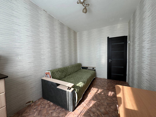 Продам двухкомнатную (2-комн.) квартиру, Пирогова ул, 27, Комсомольск-на-Амуре г