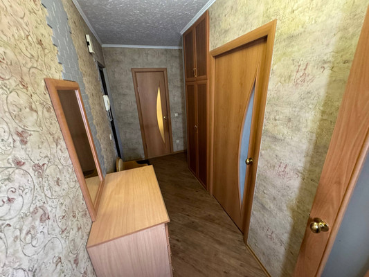 Продам трехкомнатную (3-комн.) квартиру, Юбилейная ул, 8, Комсомольск-на-Амуре г