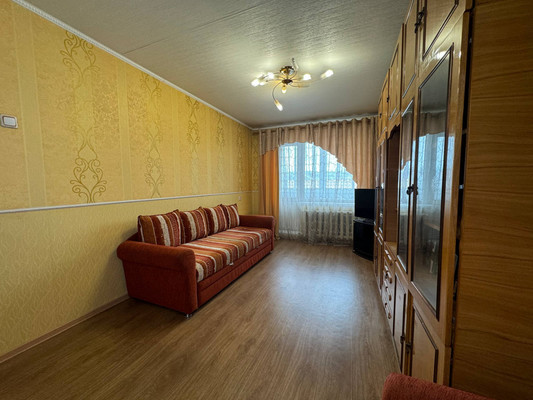 Продам трехкомнатную (3-комн.) квартиру, Юбилейная ул, 8, Комсомольск-на-Амуре г