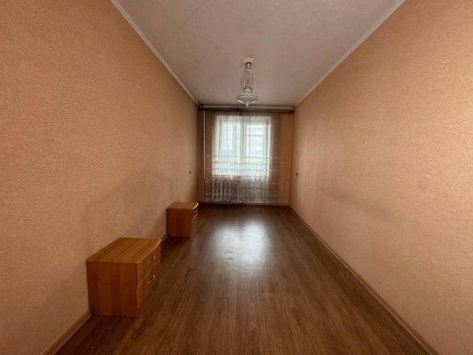 Продам трехкомнатную (3-комн.) квартиру, Юбилейная ул, 8, Комсомольск-на-Амуре г