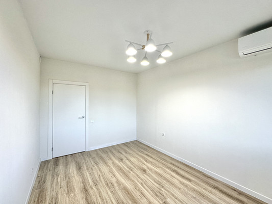 Продам однокомнатную (1-комн.) квартиру, Елены Сагандуковой ул, 10к2, Ханты-Мансийск г