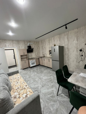 Сдам двухкомнатную (2-комн.) квартиру, Домбайская ул, 55к4, Краснодар г